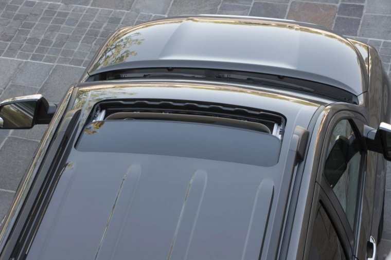 2015 Toyota Sequoia Sunroof Picture