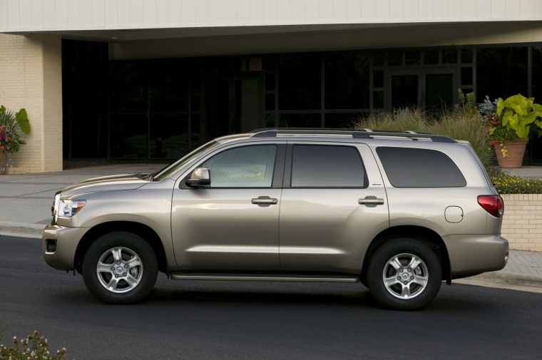 2015 Toyota Sequoia Picture