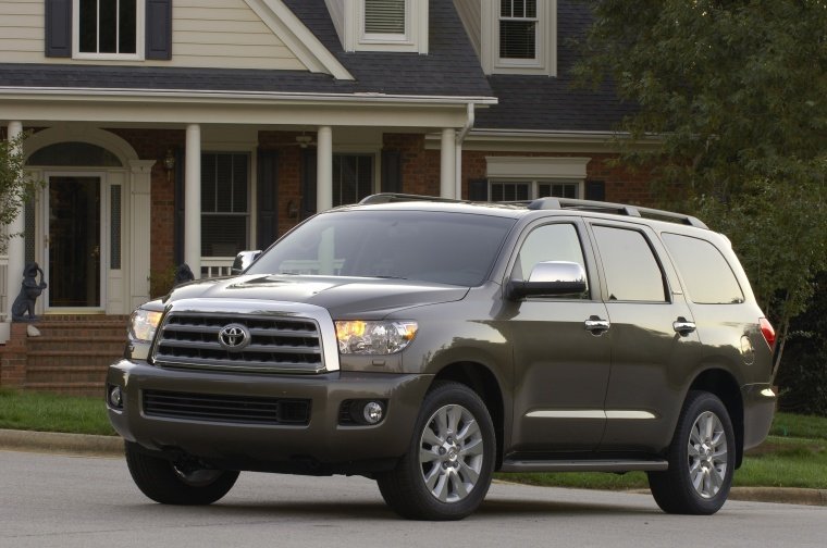 2016 Toyota Sequoia Picture