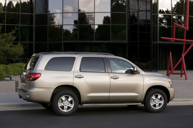 2017 Toyota Sequoia Picture