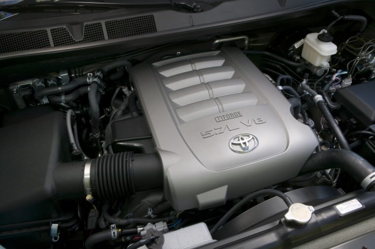2017 Toyota Sequoia 5.7L V8 Engine Picture