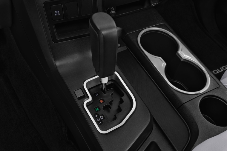 2018 Toyota Sequoia Gear Lever Picture