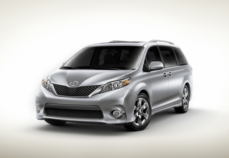 2011 Toyota Sienna SE Picture