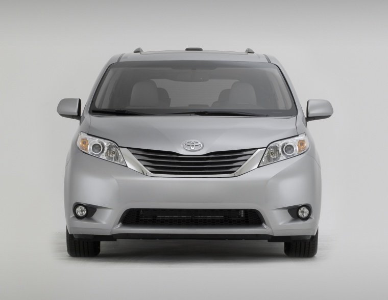 2012 Toyota Sienna XLE Picture