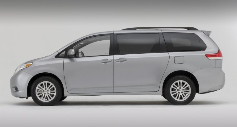 2012 Toyota Sienna XLE Picture