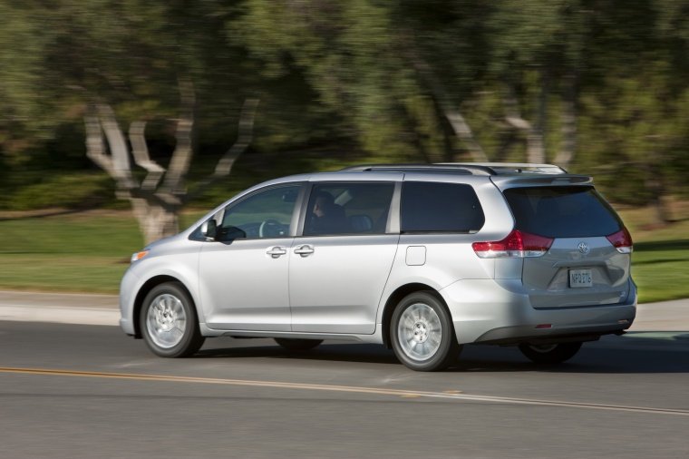 2013 Toyota Sienna XLE Picture