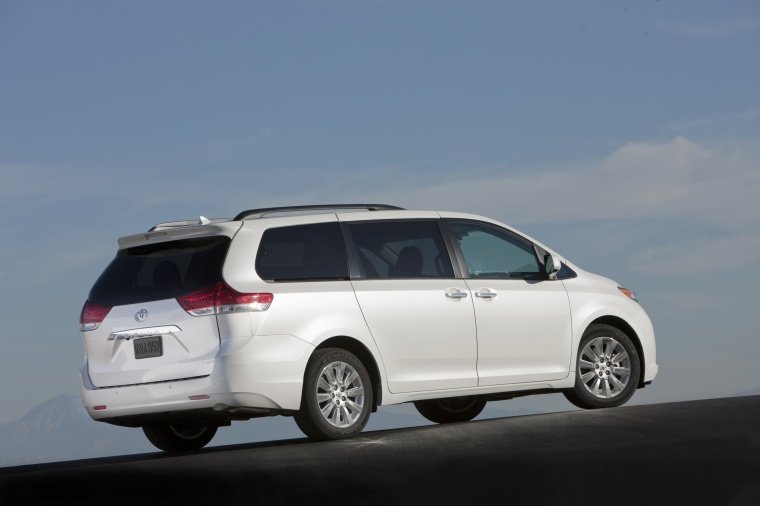 2013 Toyota Sienna Limited Picture