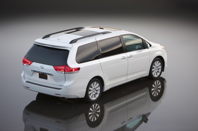 2013 Toyota Sienna Limited Picture