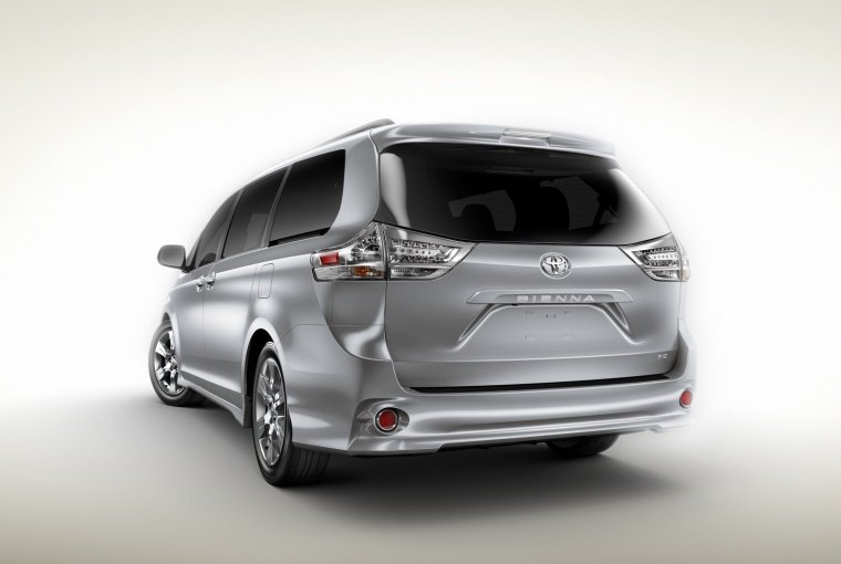 2013 Toyota Sienna SE Picture