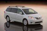 Picture of 2013 Toyota Sienna Limited in Blizzard Pearl