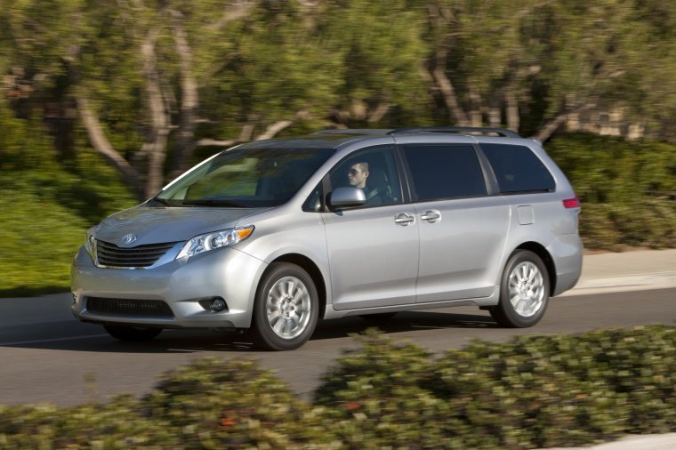 2014 Toyota Sienna XLE Picture