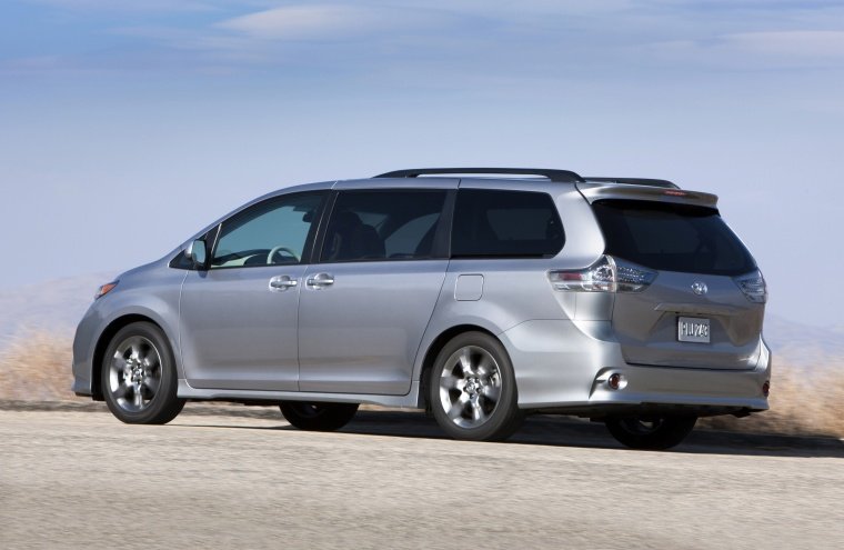 2014 Toyota Sienna SE Picture