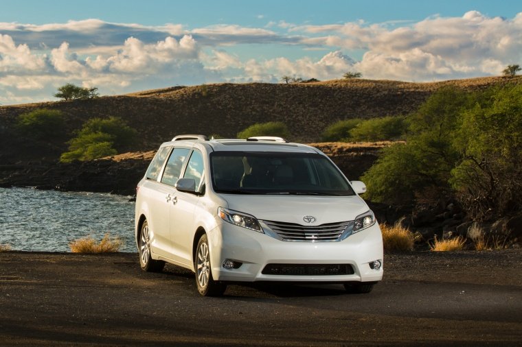 2015 Toyota Sienna Limited Picture