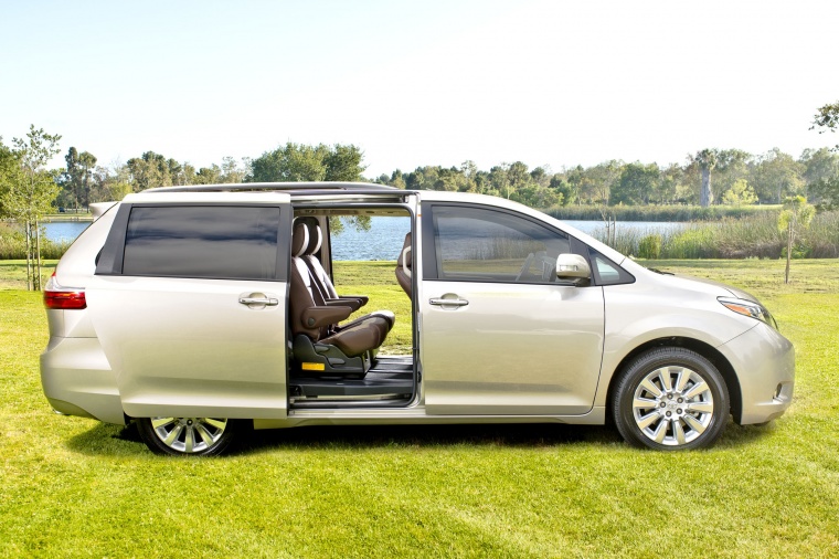 2015 Toyota Sienna Limited AWD with side-door open Picture