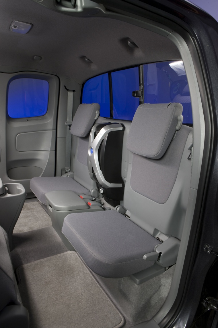 2010 Toyota Tacoma Access Cab SR5 4WD Rear Seats Picture