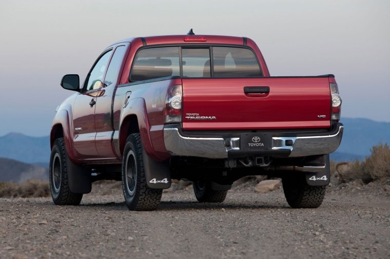 2015 Toyota Tacoma Access Cab V6 4WD Picture