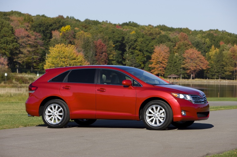 2010 Toyota Venza Picture