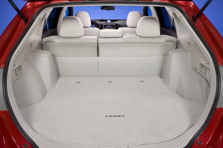 2011 Toyota Venza Trunk Picture