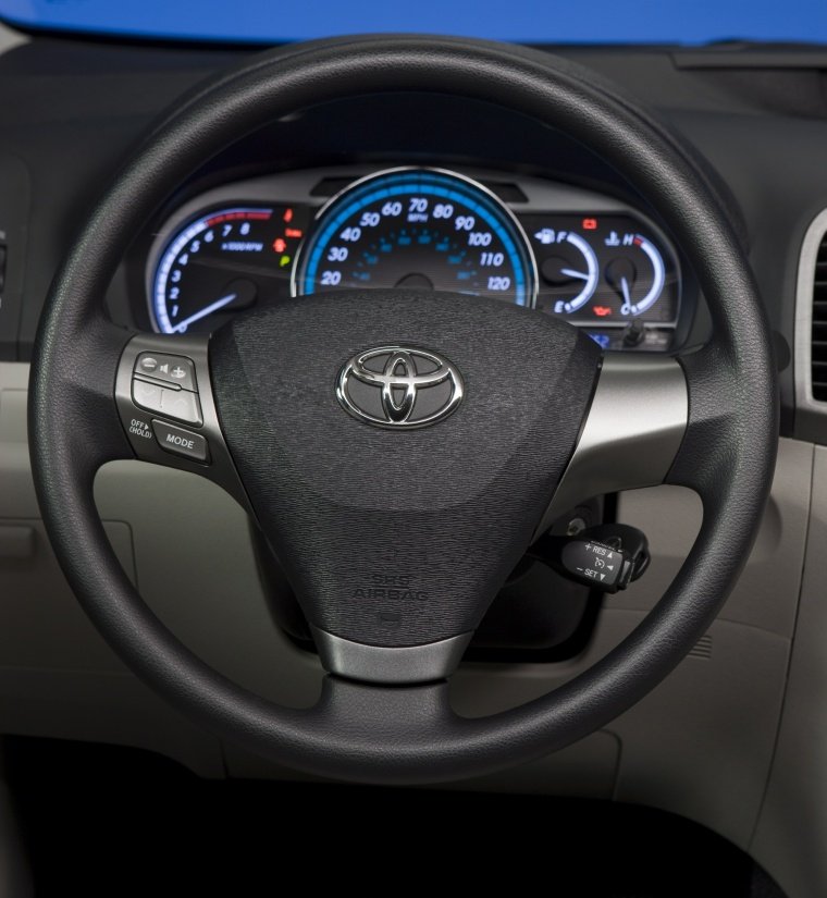 2012 Toyota Venza Steering Wheel Picture