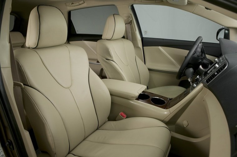2012 Toyota Venza Front Seats Picture