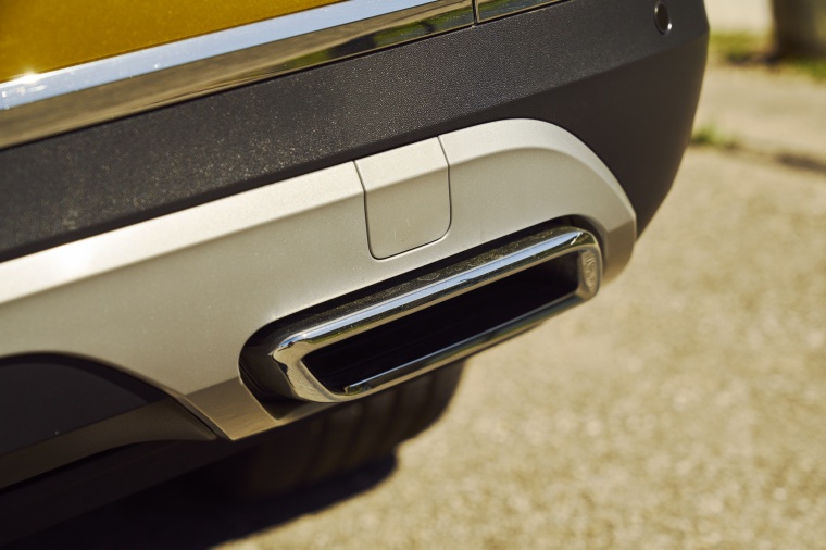 2018 Volkswagen Atlas V6 SEL Exhaust Tip Picture