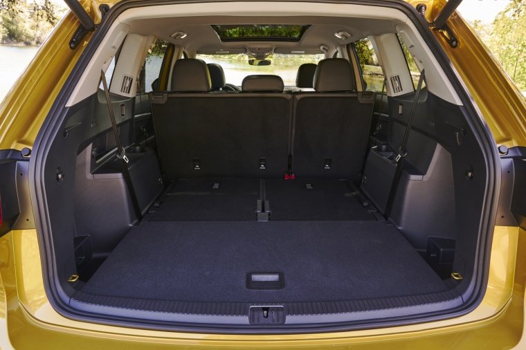 2018 Volkswagen Atlas V6 SEL Trunk with Third Row Seats Folded Picture