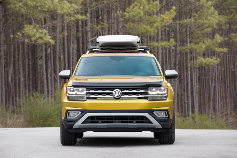 2018 Volkswagen Atlas V6 SEL 4MOTION Weekend Edition Picture