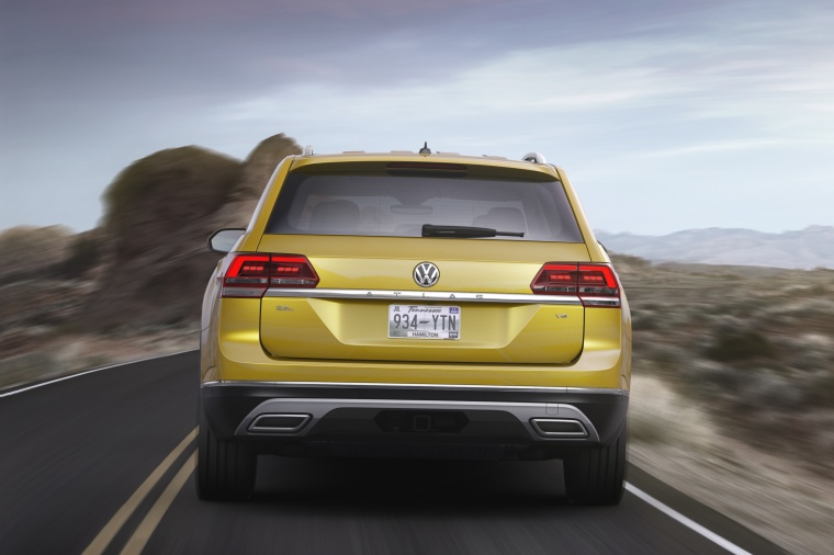 2018 Volkswagen Atlas V6 SEL Picture