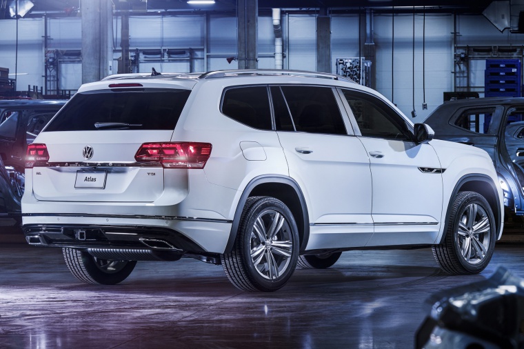 2019 Volkswagen Atlas 2.0T SEL R-Line Picture