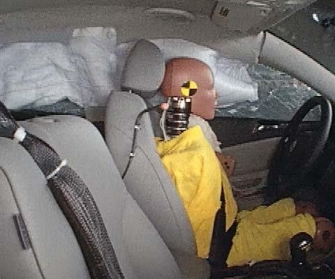 2010 Volkswagen Passat Sedan IIHS Side Impact Crash Test Picture