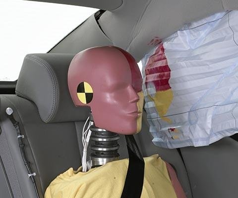 2010 Volkswagen Passat Sedan IIHS Side Impact Crash Test Picture