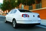 Picture of 2010 Volkswagen Passat Sedan 2.0T in Candy White