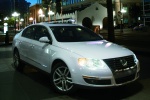 Picture of 2010 Volkswagen Passat Sedan 2.0T in Candy White