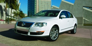 2010 Volkswagen Passat Pictures