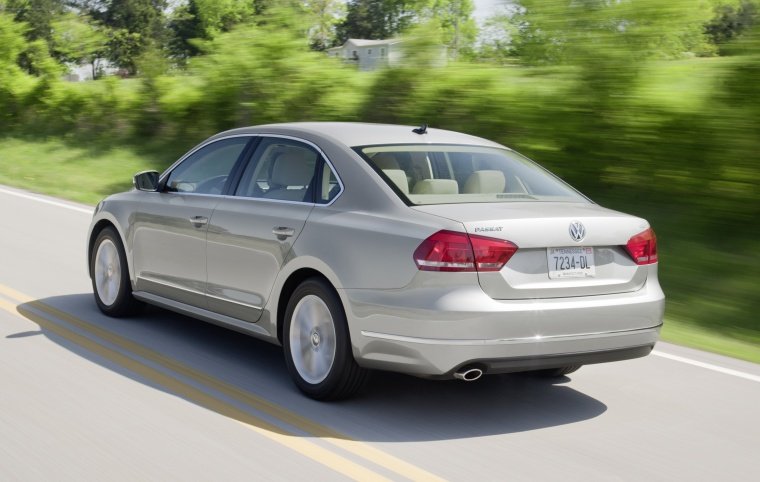 2012 Volkswagen Passat Sedan 2.5 SEL Picture
