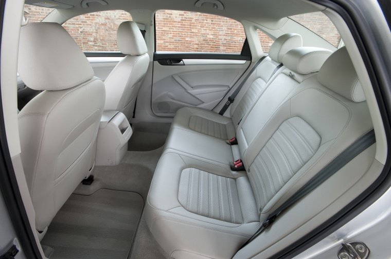 2012 Volkswagen Passat Sedan Rear Seats Picture