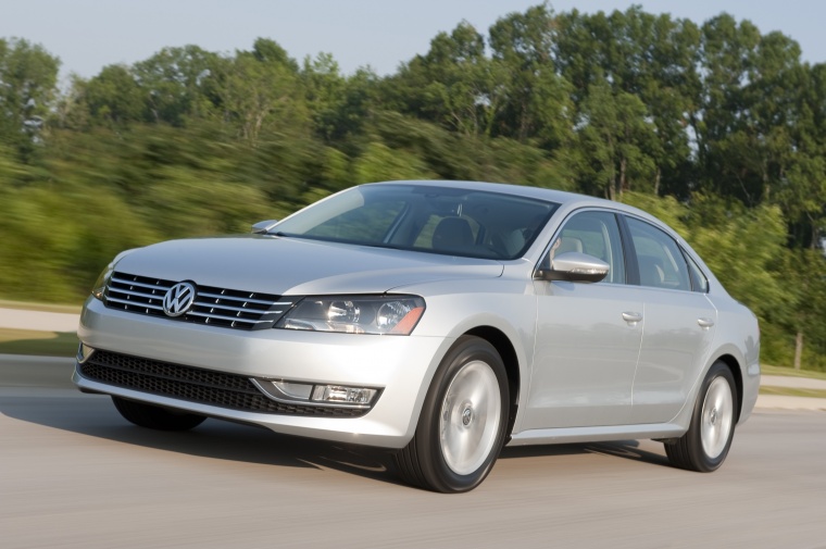 2013 Volkswagen Passat Sedan 2.5 SEL Picture