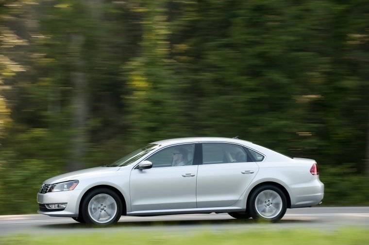 2013 Volkswagen Passat Sedan 2.5 SEL Picture