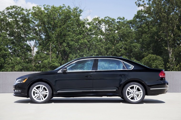 2014 Volkswagen Passat Sedan 1.8 SEL Picture