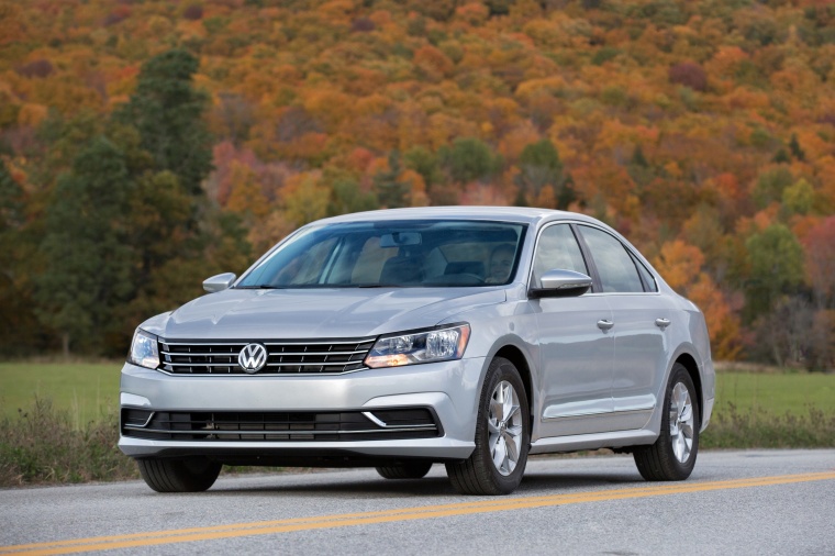 2018 Volkswagen Passat Sedan Picture