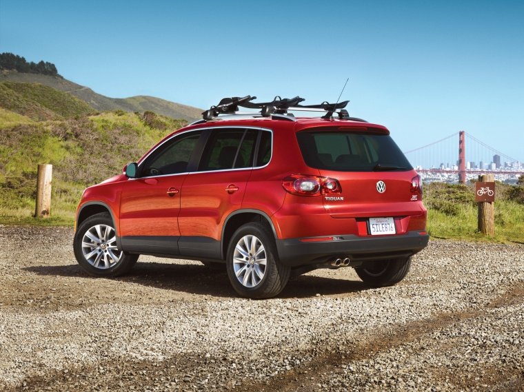 2010 Volkswagen Tiguan Picture