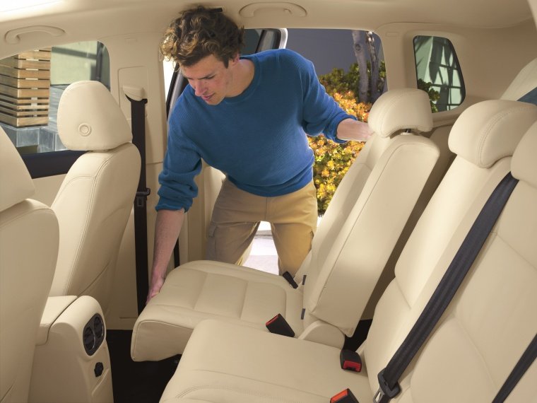 2011 Volkswagen Tiguan Rear Seats Picture
