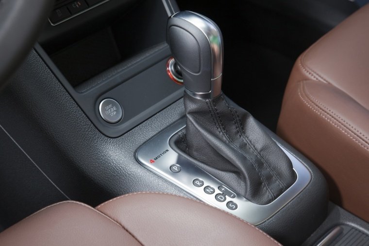 2014 Volkswagen Tiguan Gear Lever Picture