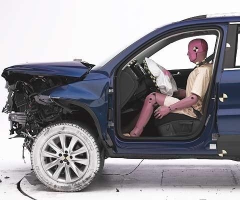 2014 Volkswagen Tiguan IIHS Frontal Impact Crash Test Picture
