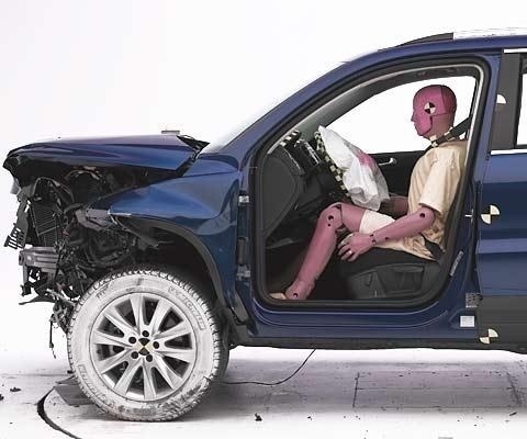 2016 Volkswagen Tiguan IIHS Frontal Impact Crash Test Picture