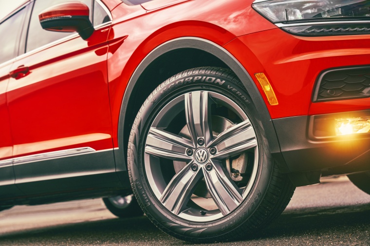 2018 Volkswagen Tiguan SEL Rim Picture