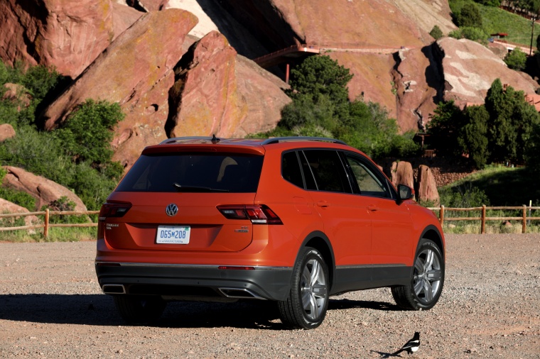 2018 Volkswagen Tiguan SEL Picture