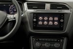 Picture of 2018 Volkswagen Tiguan SEL Center Stack