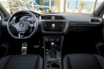 Picture of 2018 Volkswagen Tiguan R-Line Cockpit