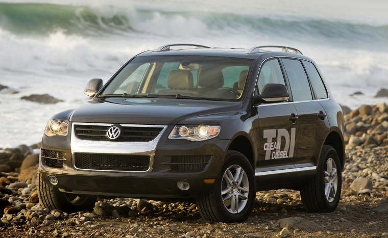 2010 Volkswagen Touareg TDI Picture